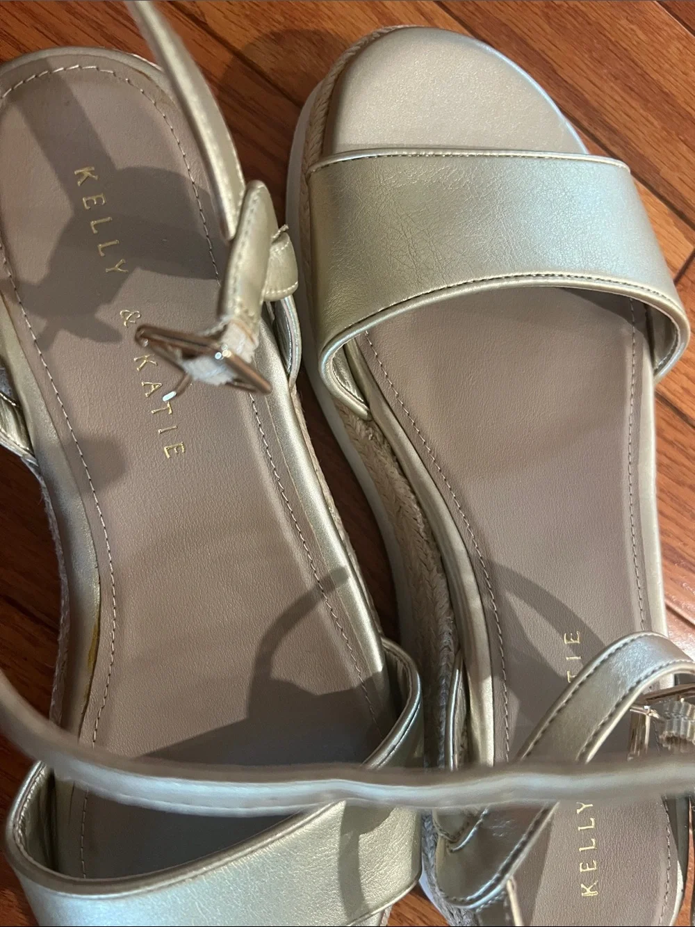 Kelly & Katie sleek metallic